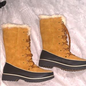 Globalwin snow boots size 8.5